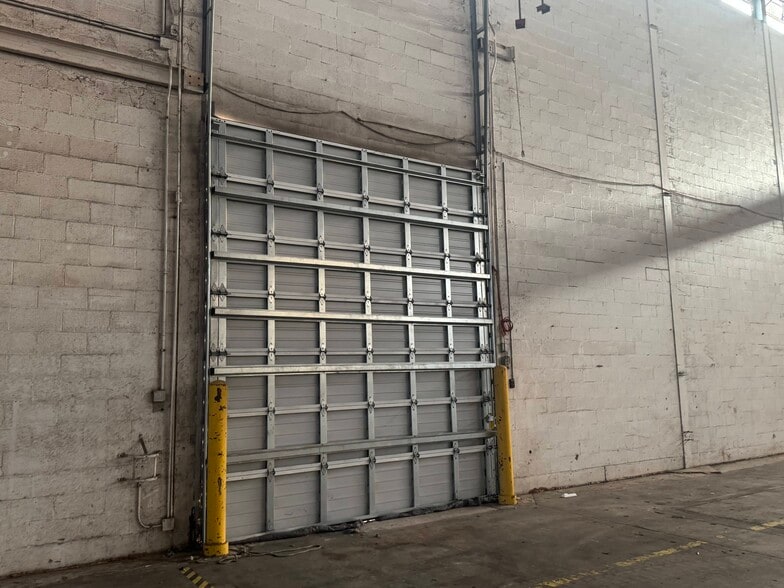 More Photos Of 801 Edwards Ave, New Orleans Distribution For Lease
