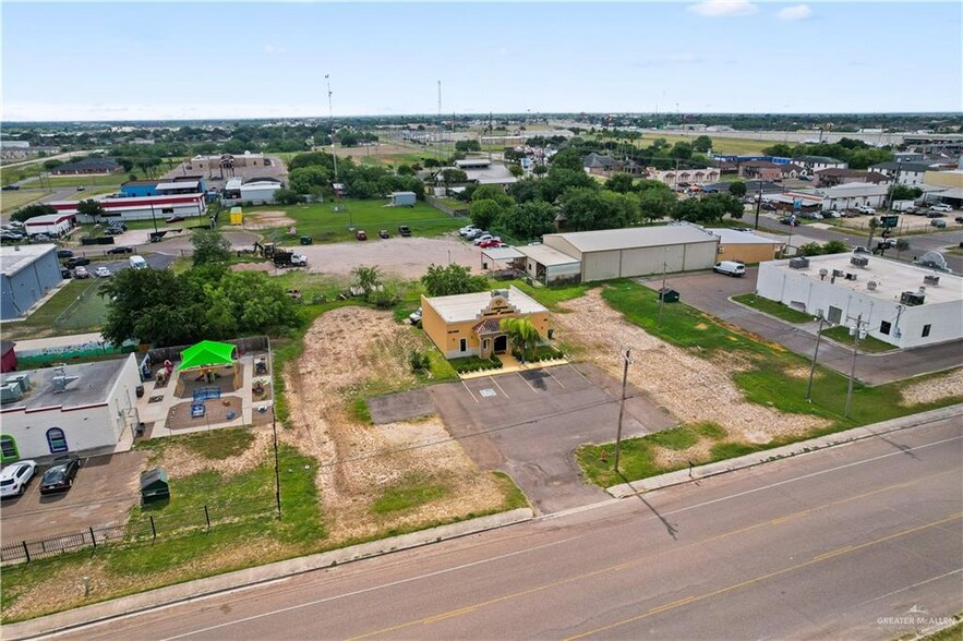 More Photos Of 412 Palmview Commercial Dr, Palmview Office For Sale