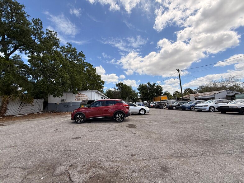 More Photos Of 13413 N Nebraska Ave, Tampa Auto Repair For Lease
