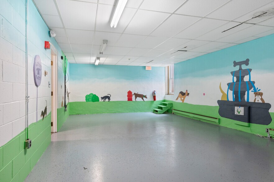 More Photos Of 12 School St, Merrimac Bank For Lease