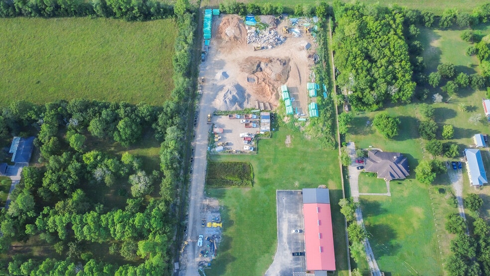 More Photos Of 1201 Steele Rd, Alvin Industrial For Sale