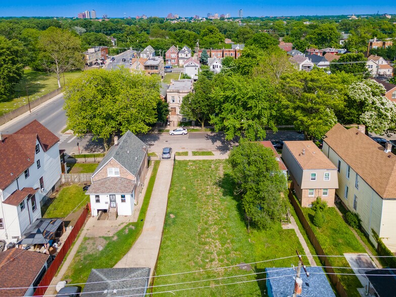 Primary Photo Of 7112 S University Ave, Chicago Land For Sale