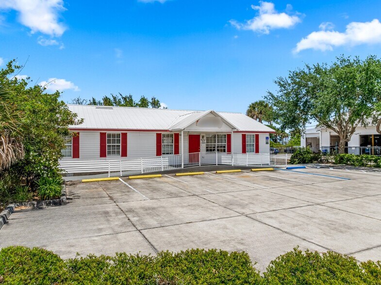 More Photos Of 5660 Micco Rd, Micco Office For Sale
