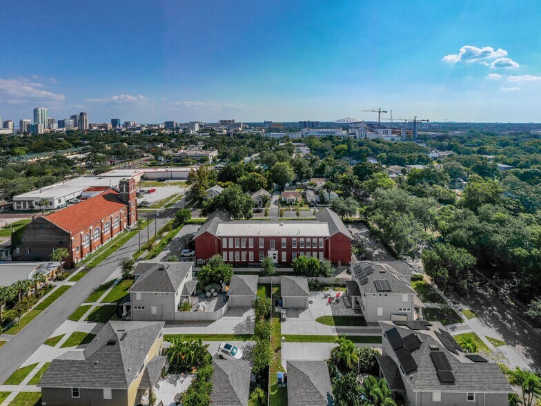 Primary Photo Of 1090 10th St N, Saint Petersburg Apartments For Sale