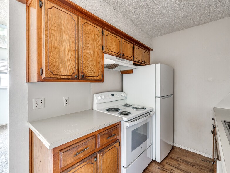 More Photos Of 6401 NW Oak Ave, Lawton Apartments For Sale