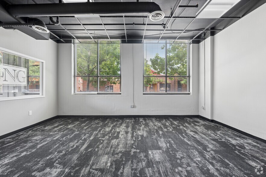 More Photos Of 300 N 5th St, Lafayette Apartments For Lease