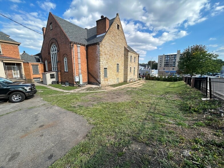 More Photos Of 486 S Graham St, Pittsburgh Religious Facility For Sale