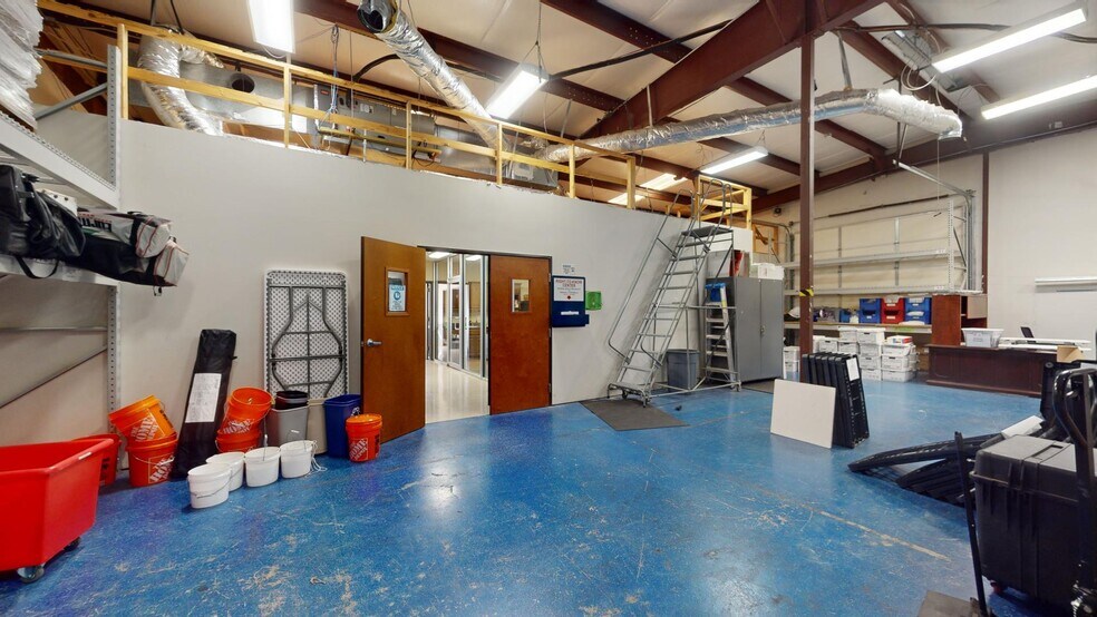 More Photos Of 2001 Windy Ter, Cedar Park Light Distribution For Sale