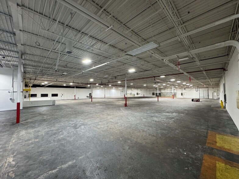More Photos Of 2903 Lee Ave, Sanford Manufacturing For Sale