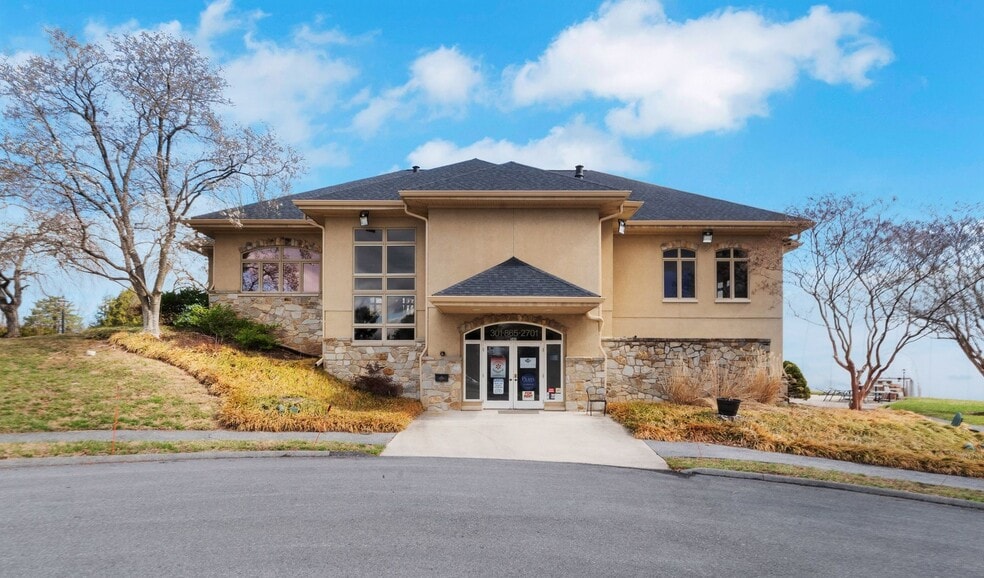 More Photos Of 11411 Gas House Pike, New Market Fitness Center For Sale
