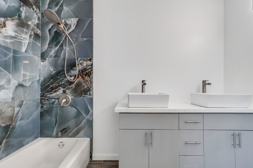 More Photos Of 3834 W 111th St, Inglewood Multifamily For Sale