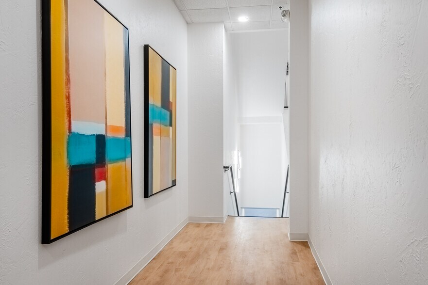 More Photos Of 85 Village Ln, Colleyville Office For Sale