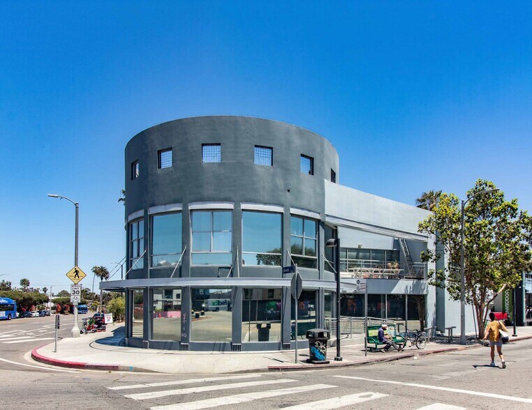 More Photos Of 1600 Main St, Venice Office For Lease