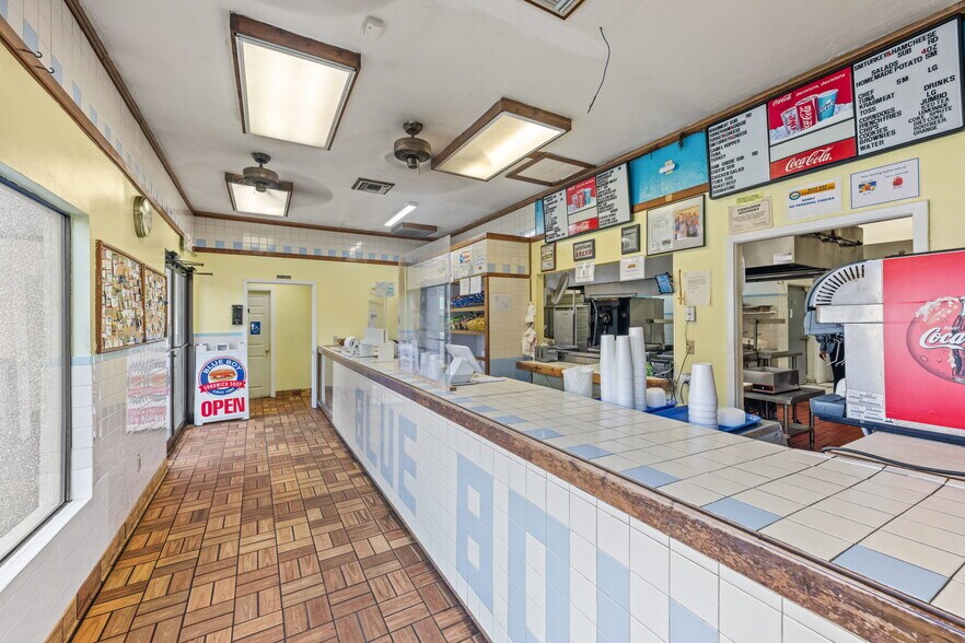 More Photos Of 6512-6514 Norwood Ave, Jacksonville Restaurant For Sale