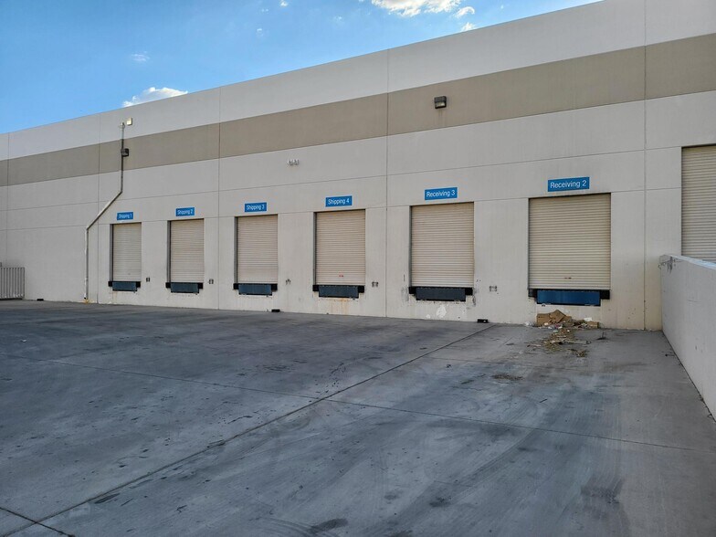 More Photos Of 3326 Ponderosa Way, Las Vegas Warehouse For Lease