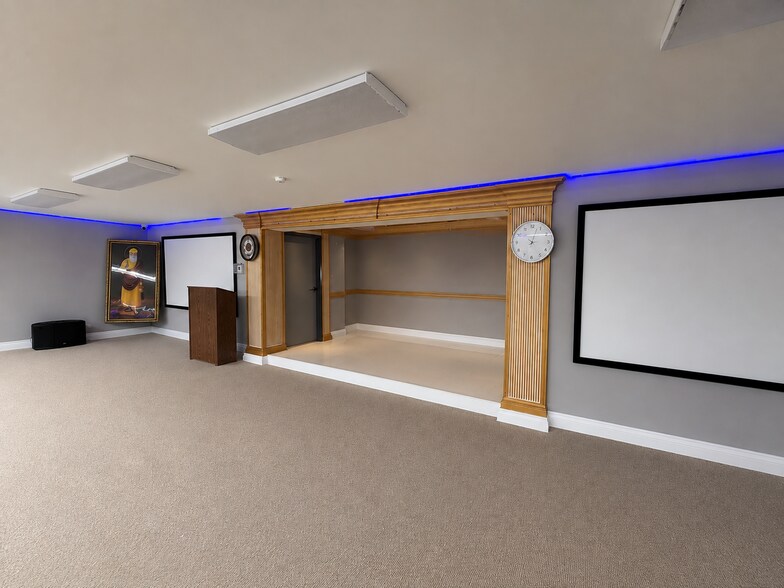 More Photos Of 198 Thompson Ave, Louisville Religious Facility For Sale