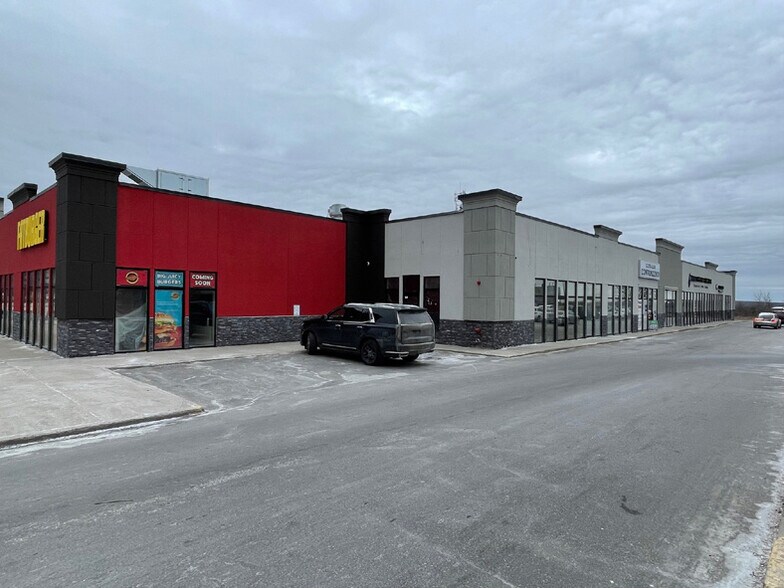 More Photos Of 535 Bayfield St, Barrie Freestanding For Lease