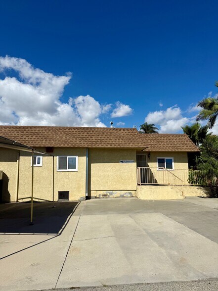 More Photos Of 2109 Gundry Ave, Signal Hill Land For Lease