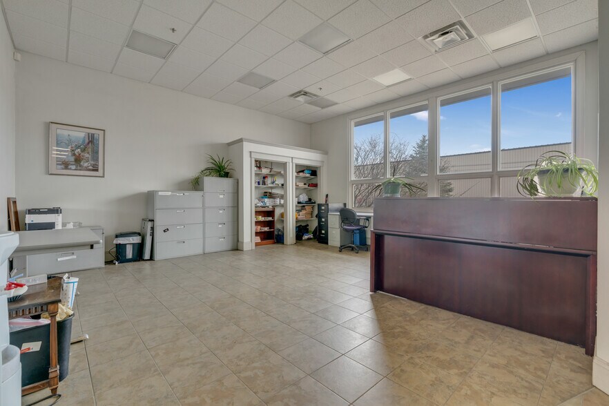 More Photos Of 38 Rainbow Ln, Sanford Warehouse For Sale