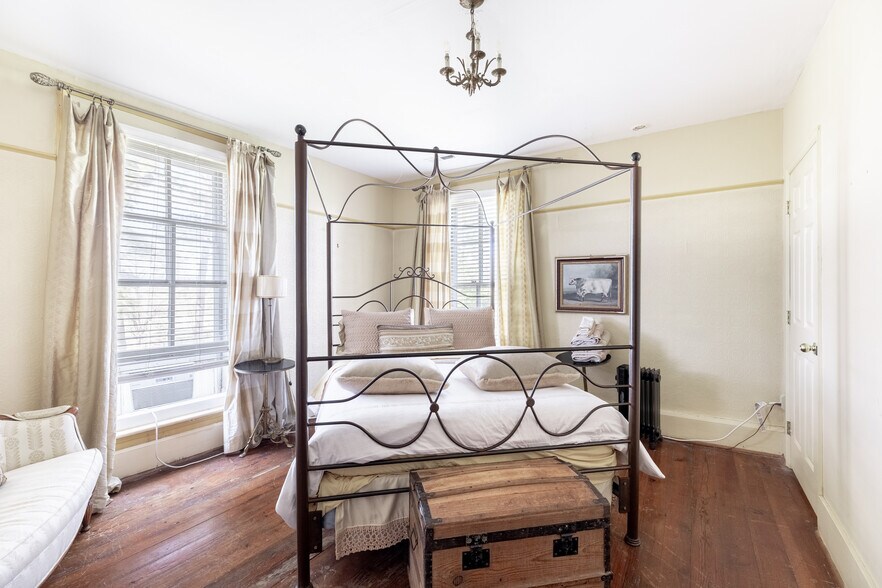 More Photos Of 2416 Lowesville Rd, Amherst Hospitality For Sale