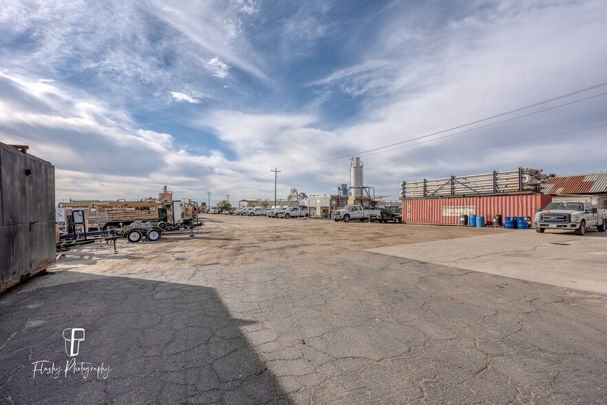 More Photos Of 7005 Downing Ave, Bakersfield Warehouse For Sale