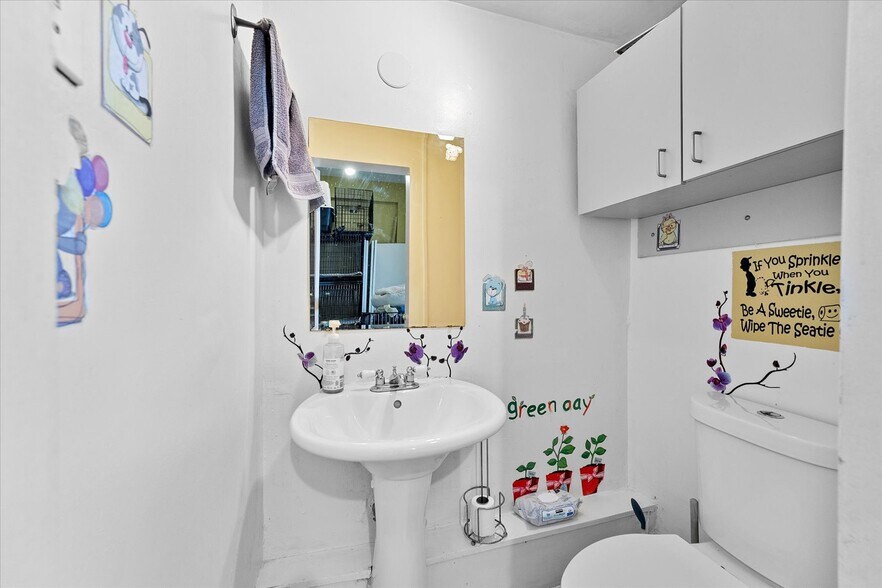 More Photos Of 609 NE 127th St, North Miami Freestanding For Sale