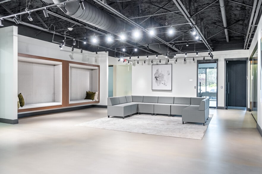 More Photos Of 200-230 Central Ave, Farmingdale Loft Creative Space For Sale