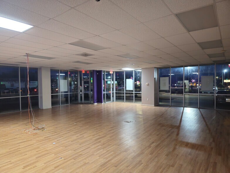 More Photos Of 597 Whitman St, Orangeburg Freestanding For Sale