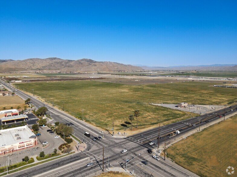 More Photos Of 2301-2455 Cottonwood Ave, San Jacinto Fast Food For Lease