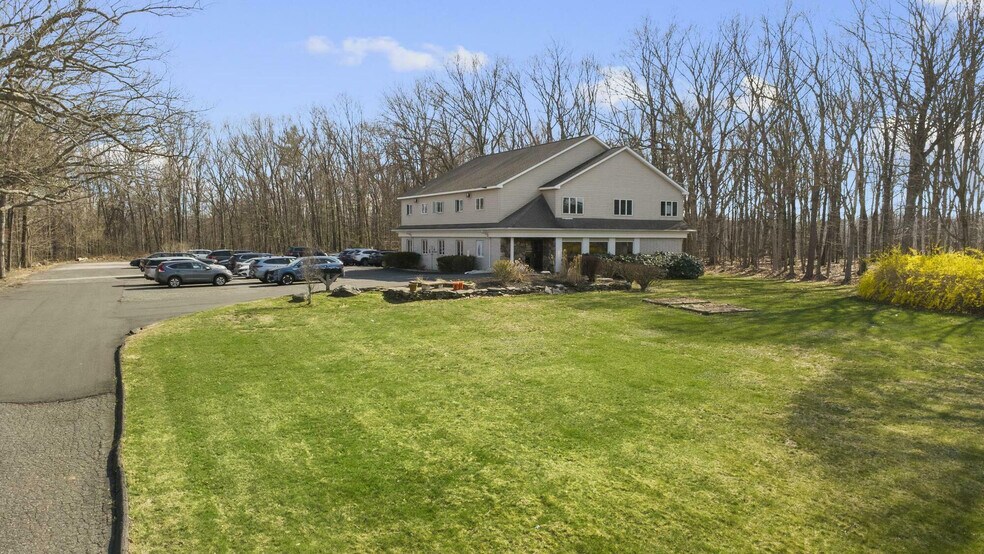 More Photos Of 921 Boston Tpke, Bolton Medical For Lease