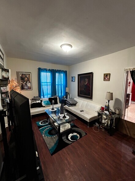 More Photos Of 193 Willow St, Waterbury Apartments For Sale