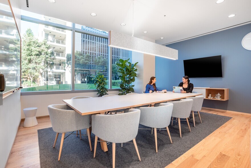 More Photos Of 611 Gateway Blvd, South San Francisco Coworking Space