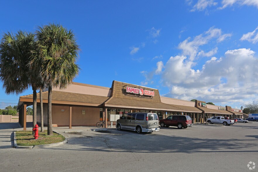 More Photos Of 4911-4935 Southern Blvd, West Palm Beach Storefront For Lease