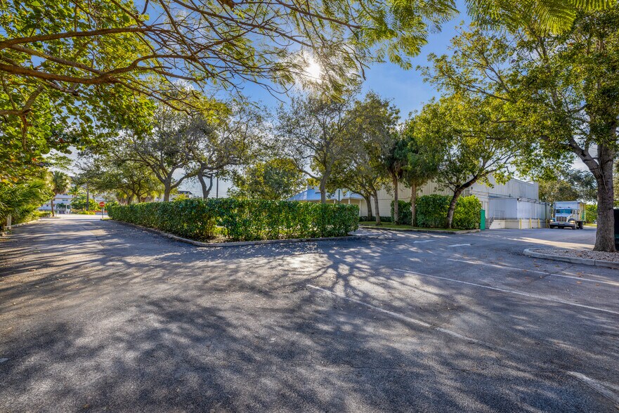 More Photos Of 401 N Federal Hwy, Deerfield Beach Restaurant For Lease