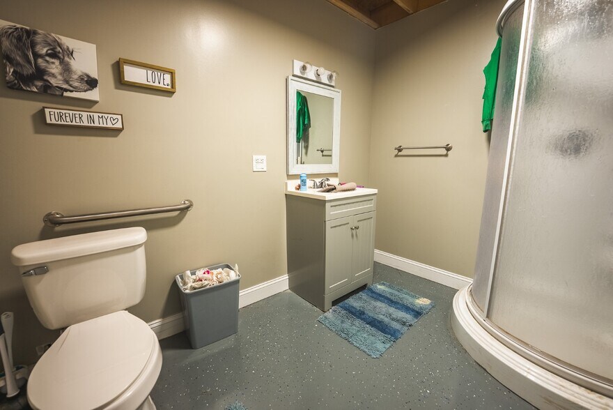 More Photos Of 19462 Lee Hwy, Abingdon General Retail For Sale