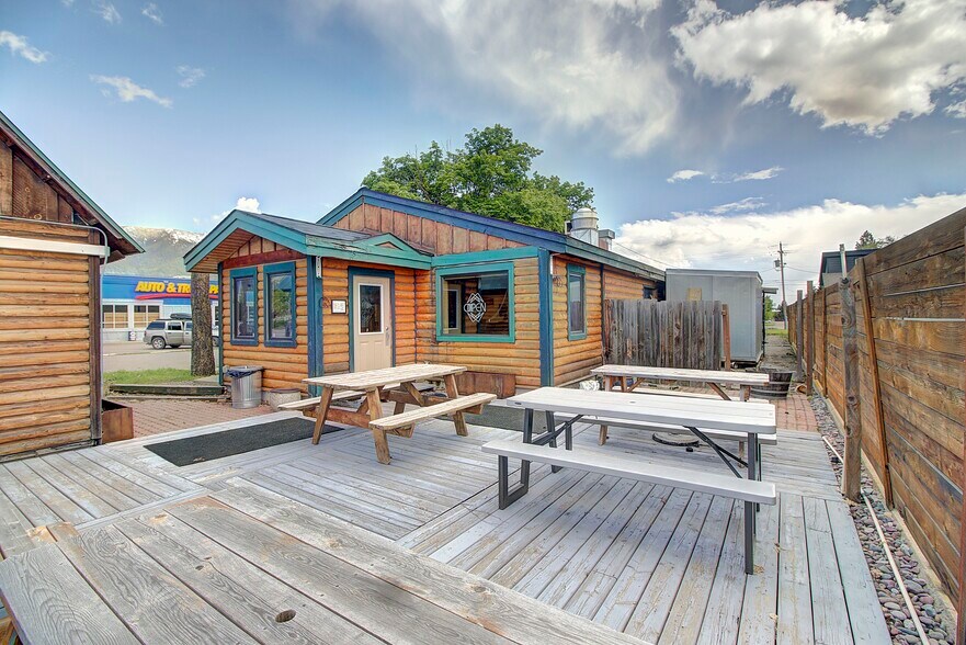 More Photos Of 700 9th St W, Columbia Falls Restaurant For Sale