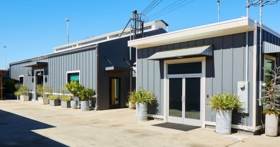 More Photos Of 2435-2449 N Naomi St, Burbank Loft Creative Space For Lease