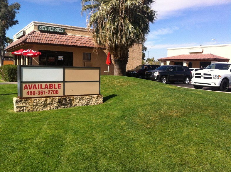 More Photos Of 524 W Broadway Rd, Tempe Unknown For Lease