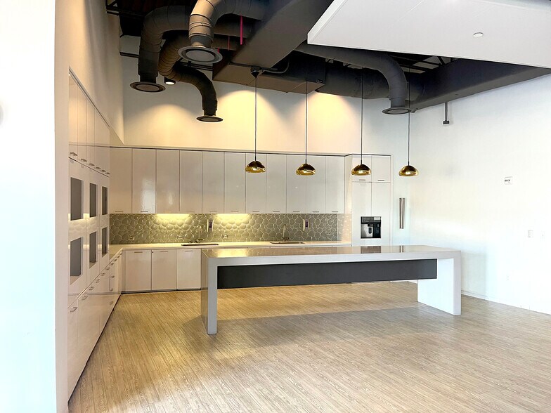 More Photos Of 10441 University Center Dr, Tampa Office For Lease