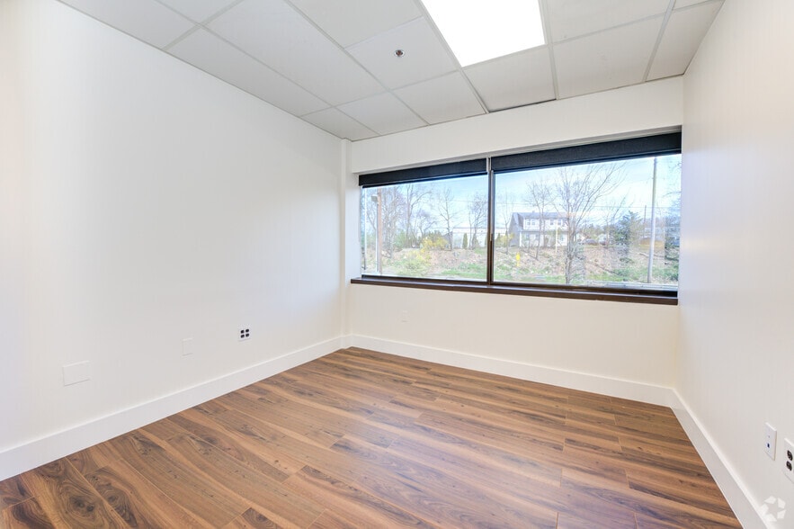 More Photos Of 23-00 State Route 208, Fair Lawn Medical For Lease