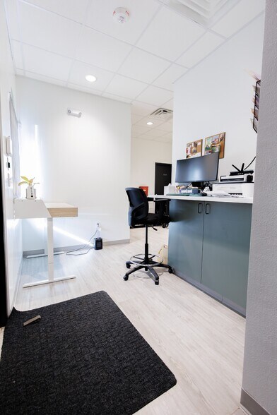 More Photos Of 101 Grant Pl, Lowell Medical For Lease