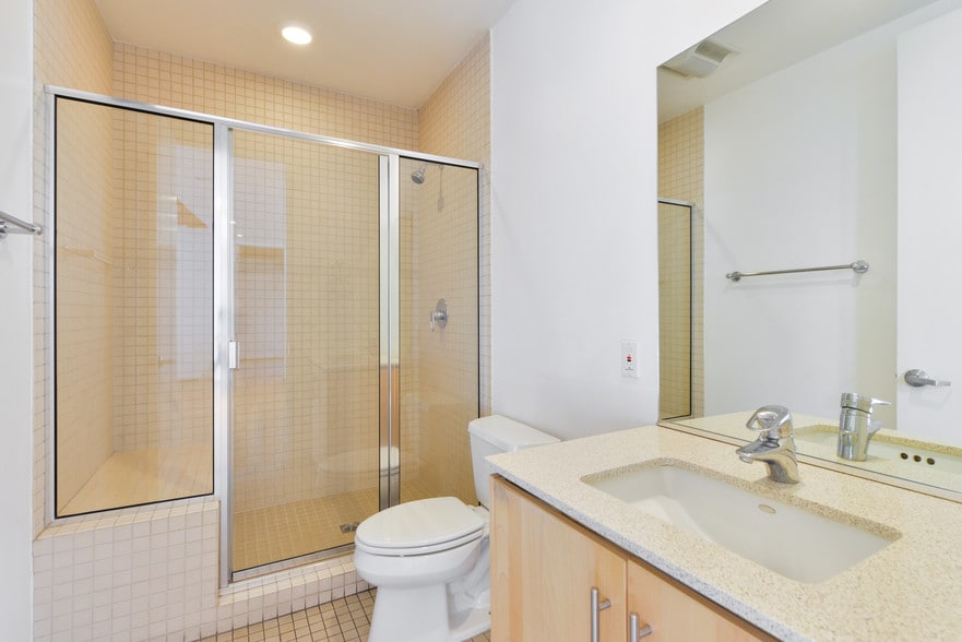 More Photos Of 2100 Abbot Kinney Blvd, Venice Office For Lease