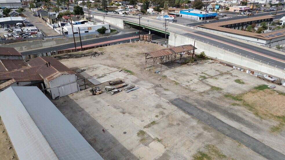 More Photos Of 151 E Truxtun Ave, Bakersfield Manufacturing For Lease