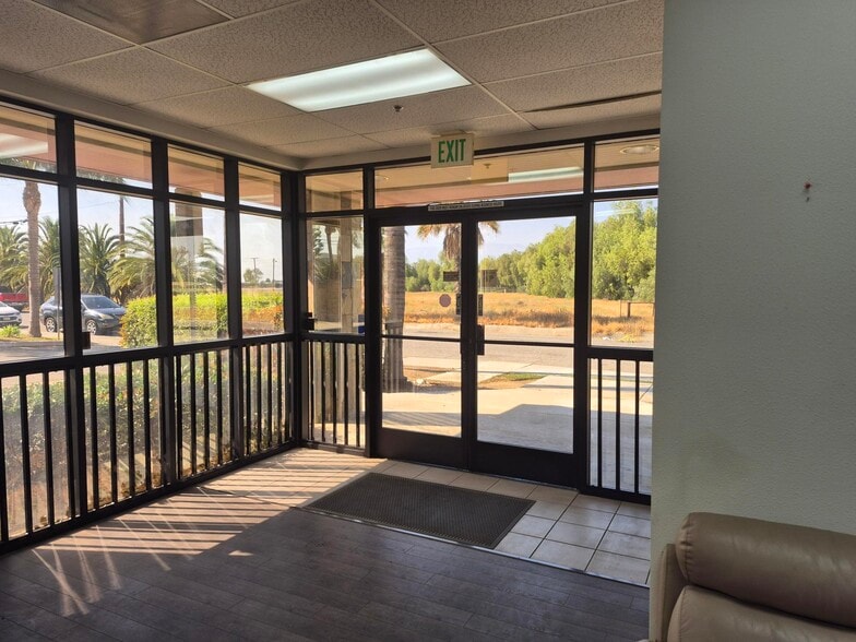 More Photos Of 6675 Doolittle Ave, Riverside Warehouse For Sale