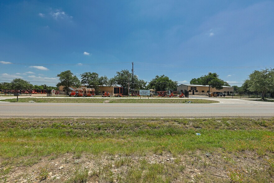 More Photos Of 3364 N Bagdad Rd, Leander Unknown For Lease