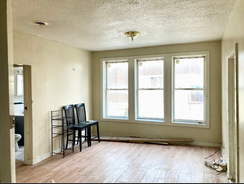 More Photos Of 5833-5845 W Division St, Chicago Apartments For Sale