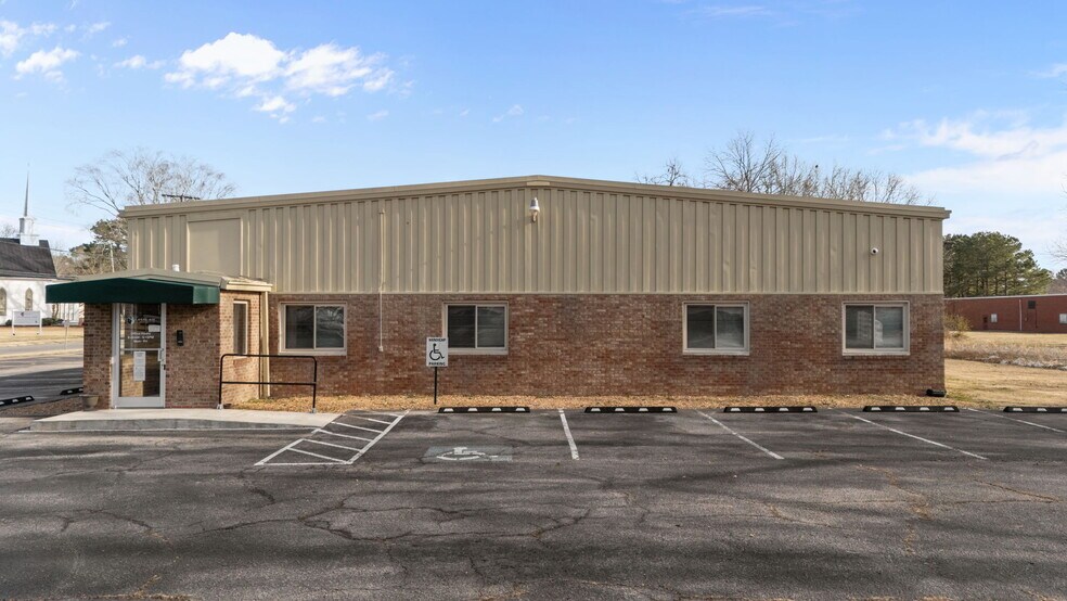 Primary Photo Of 610 Church St E, Ahoskie Office For Sale