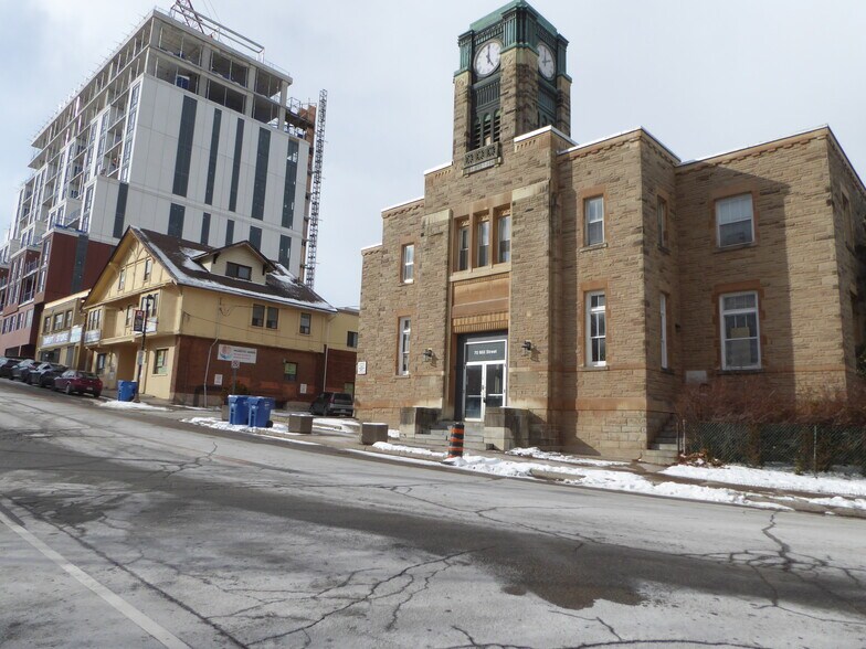 Primary Photo Of 70 Mill St, Halton Hills Apartments For Sale