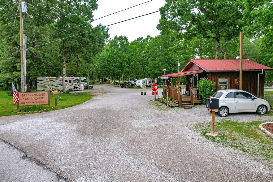 More Photos Of Oak Park Cir, Crossville Trailer Camper Park For Sale