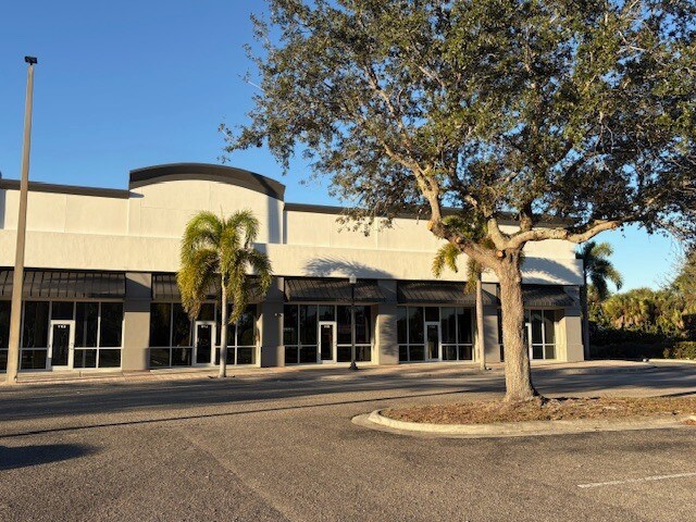 More Photos Of 10169 Tamiami Trl, Punta Gorda Freestanding For Lease